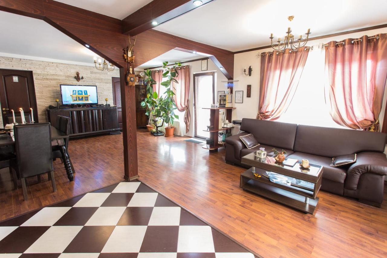 Pension Casa Wenge Sinaia Ngoại thất bức ảnh