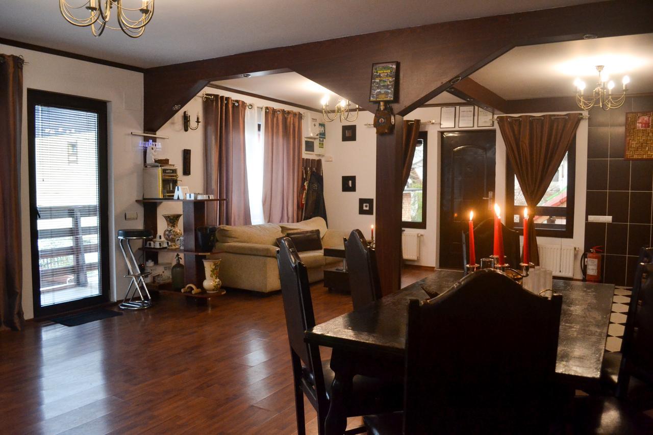 Pension Casa Wenge Sinaia Ngoại thất bức ảnh