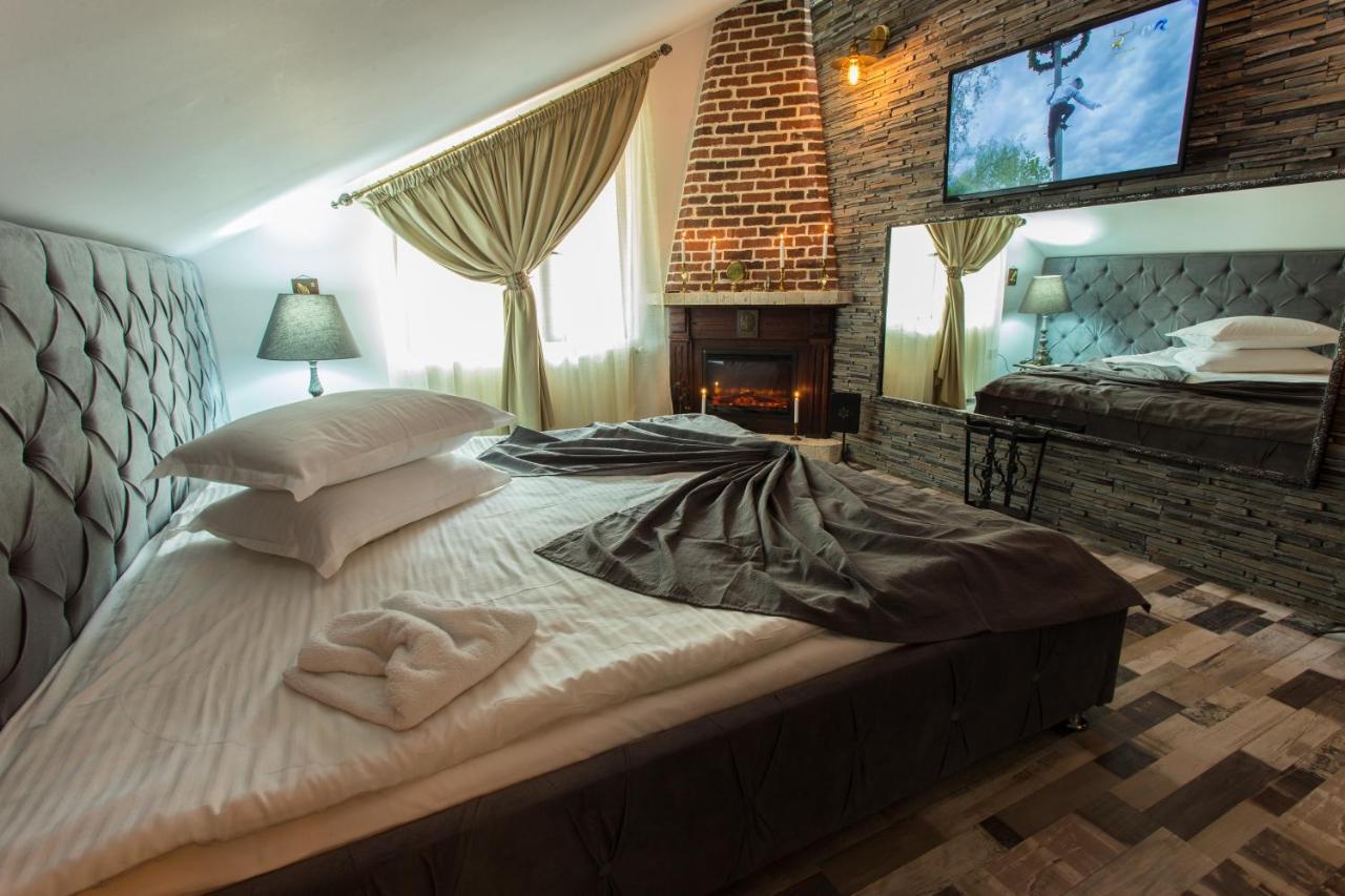Pension Casa Wenge Sinaia Ngoại thất bức ảnh