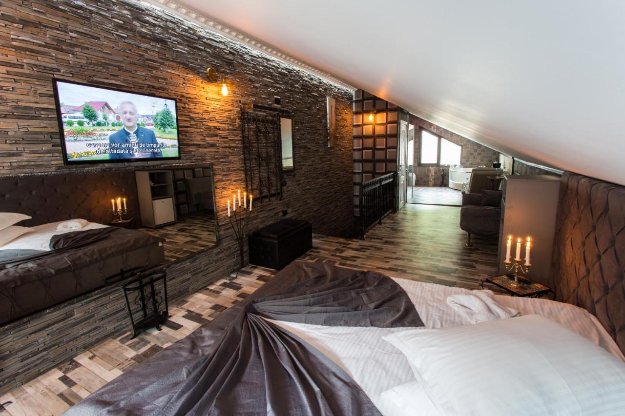 Pension Casa Wenge Sinaia Ngoại thất bức ảnh